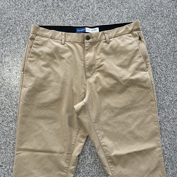 Old Navy Ultimate Tech Straight Chino Pants Mens 36x32 Beige Slim Fit - Picture 2 of 8